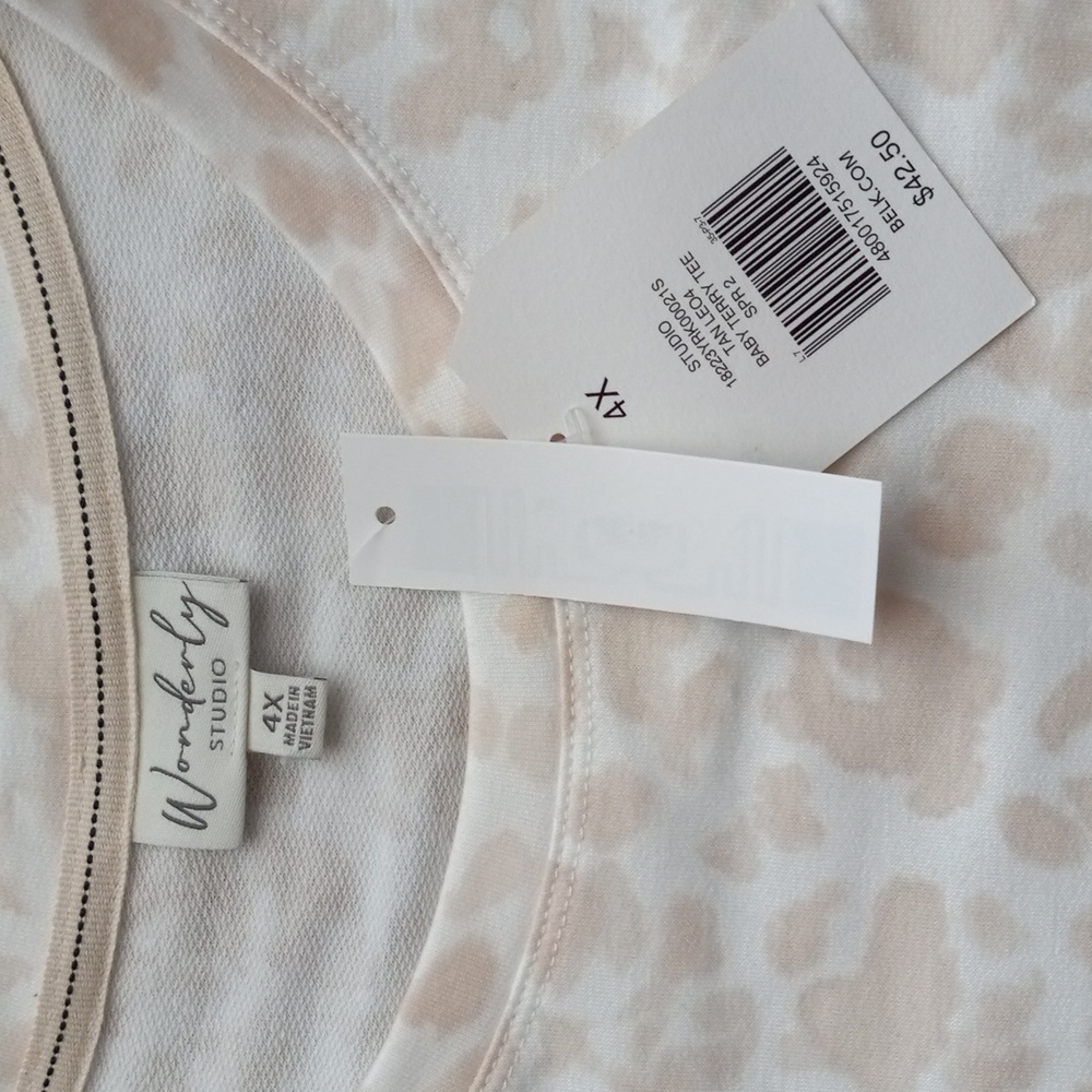 Wonderland Studio Plus Size Top NWT